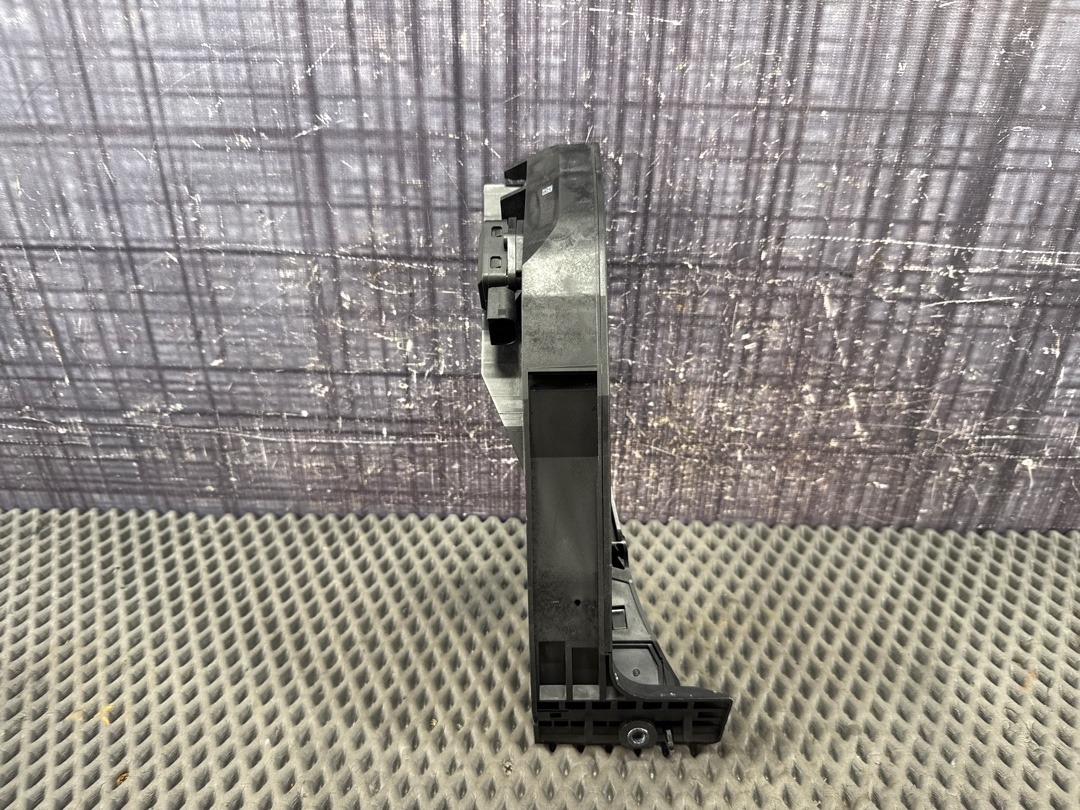 Педаль газа, 1960 рублей, Красноярск