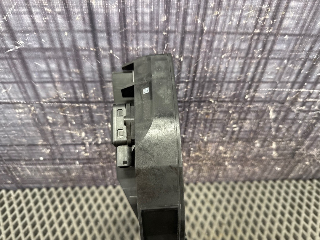 Педаль газа, 1960 рублей, Красноярск