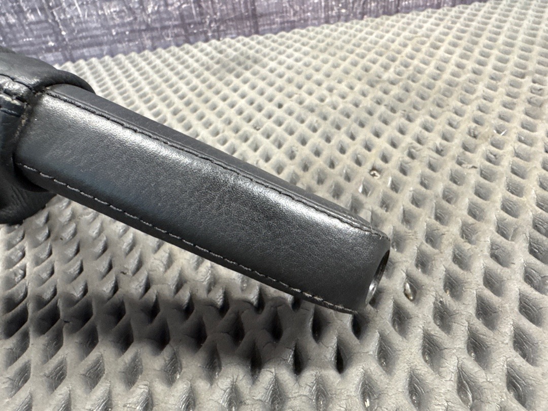 Кожух рычага ручного тормоза, 1670 рублей, Красноярск