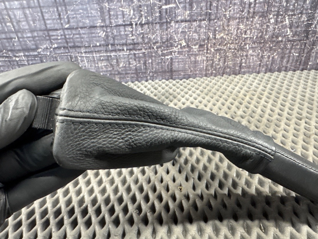 Кожух рычага ручного тормоза, 1670 рублей, Красноярск