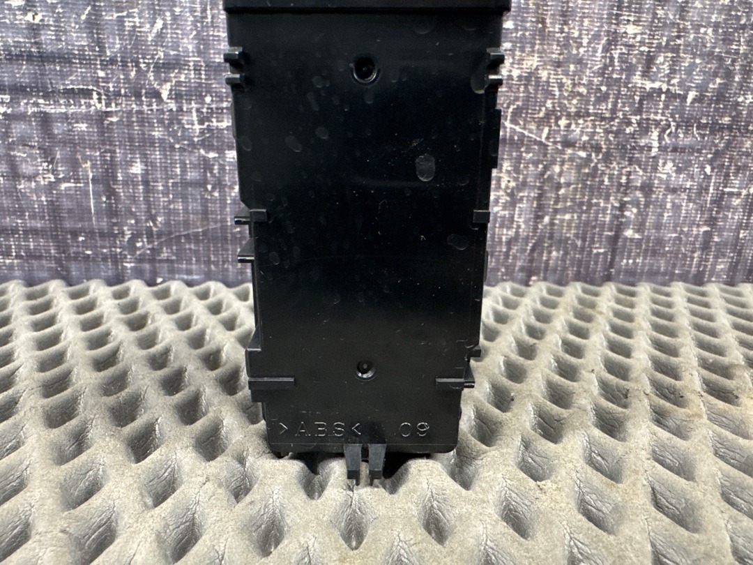 Кнопка стеклоподъемника, 1240 рублей, Красноярск