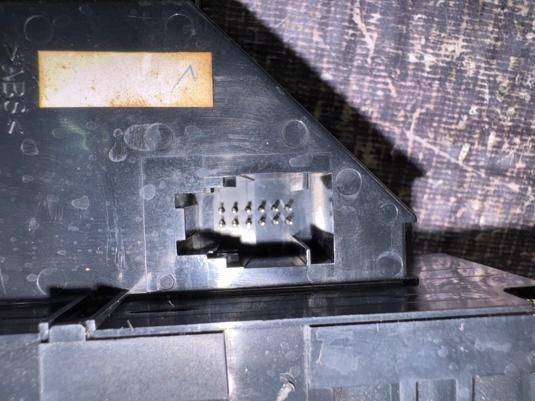 Кнопка стеклоподъемника, 1240 рублей, Красноярск