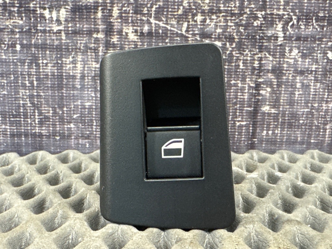 Кнопка стеклоподъемника, 920 рублей, Красноярск