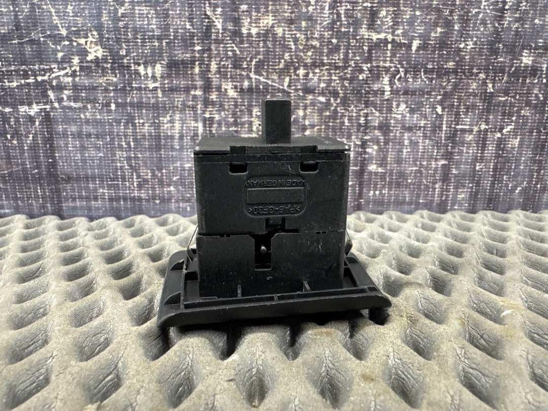 Кнопка стеклоподъемника, 920 рублей, Красноярск