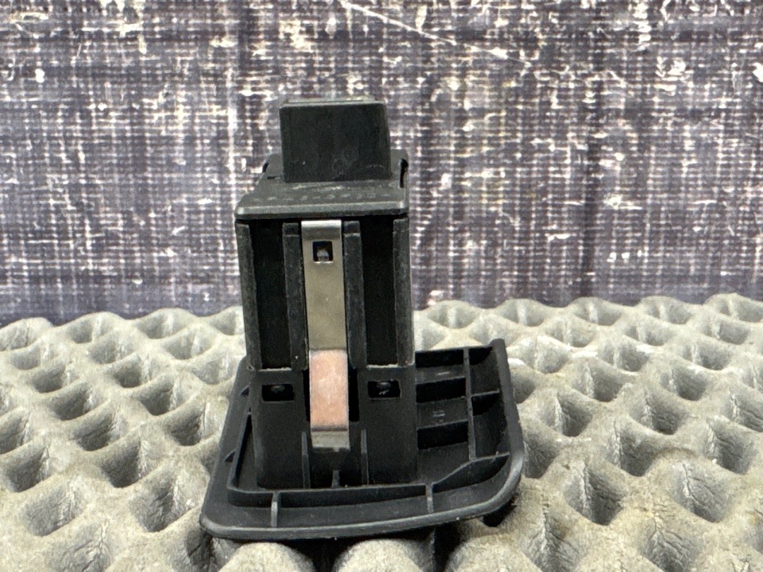 Кнопка стеклоподъемника, 920 рублей, Красноярск