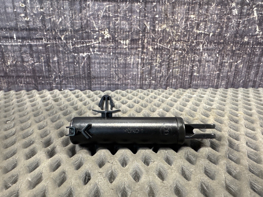 Амортизатор бардачка, 1320 рублей, Красноярск