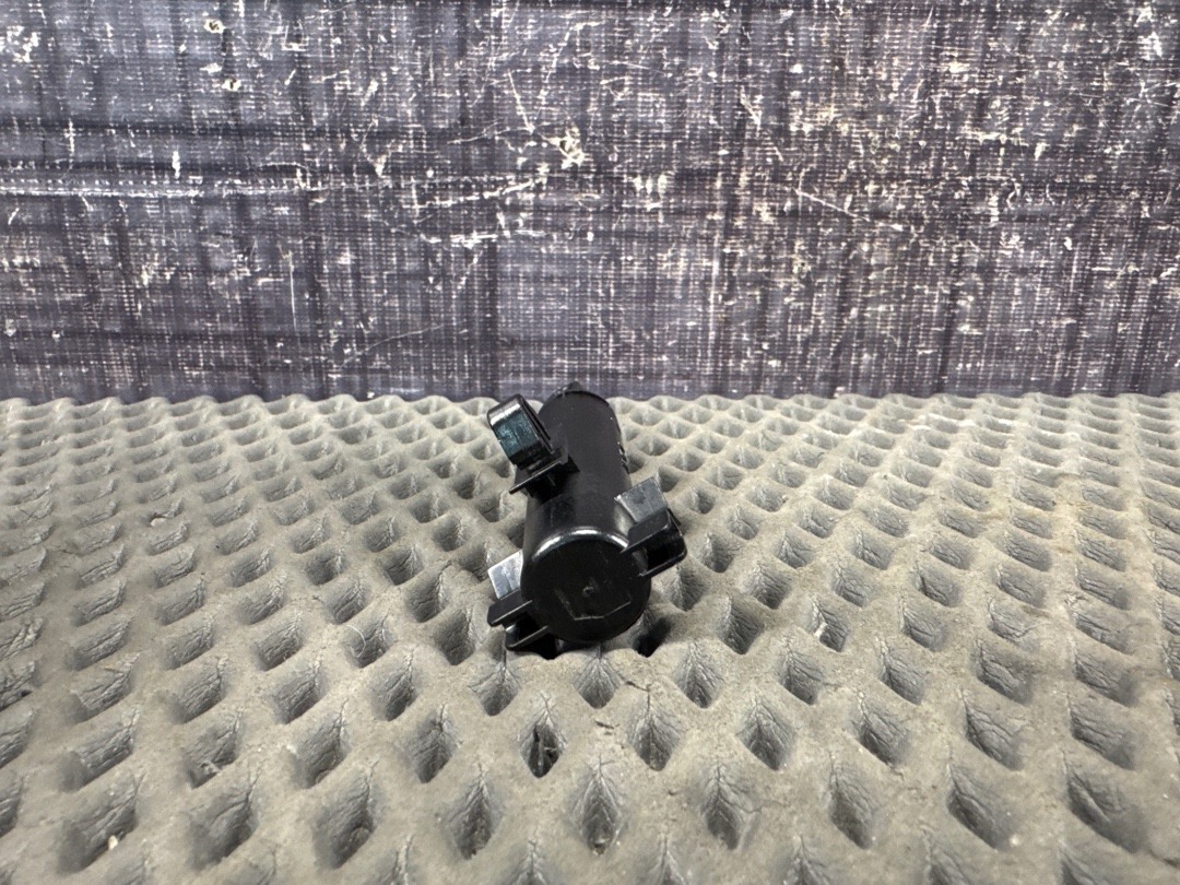 Амортизатор бардачка, 1320 рублей, Красноярск