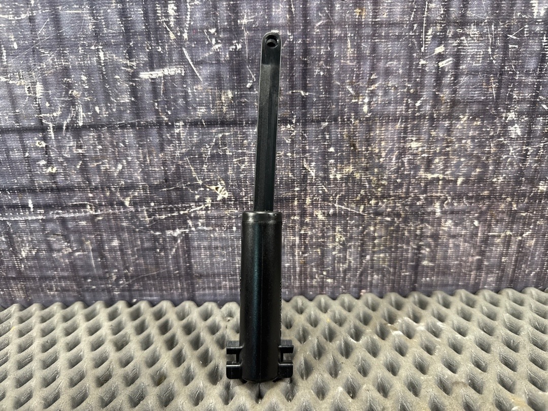 Амортизатор бардачка, 1320 рублей, Красноярск