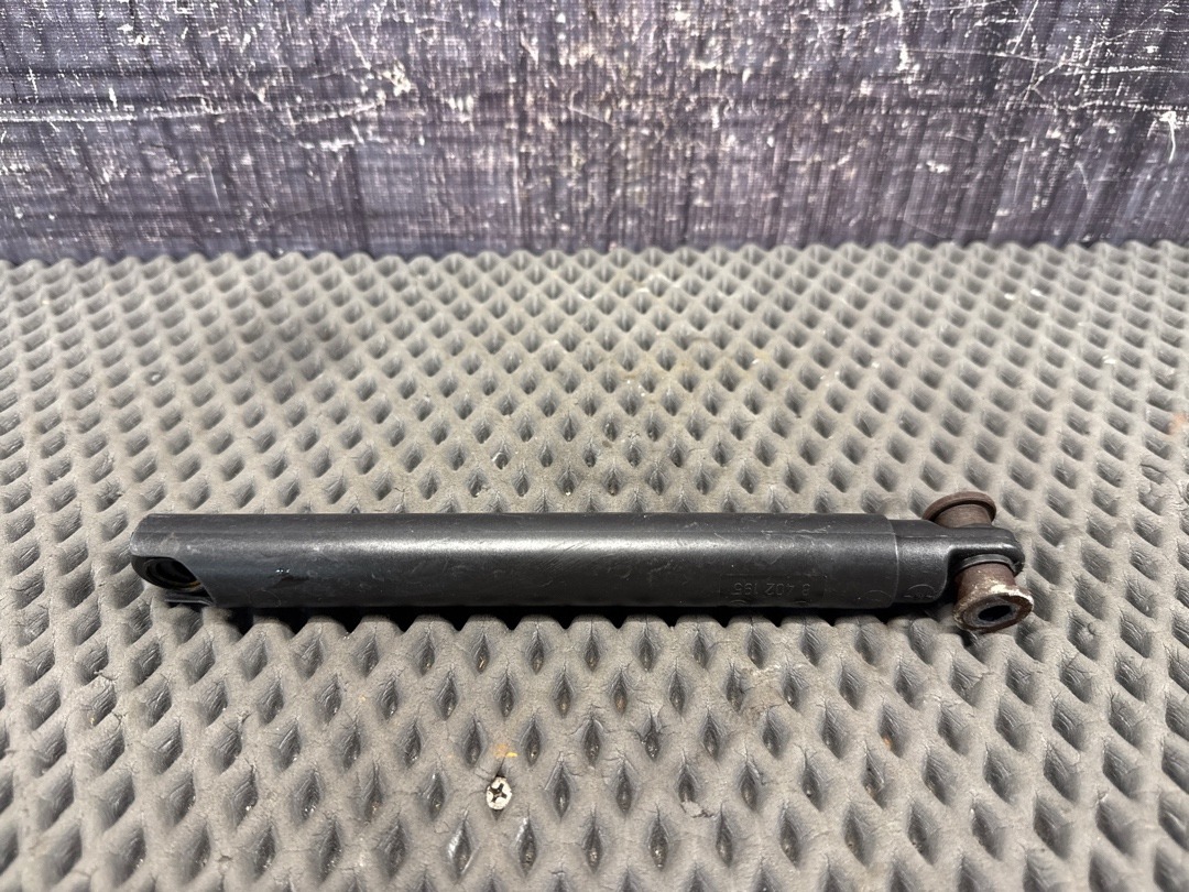 Амортизатор багажника, 560 рублей, Красноярск