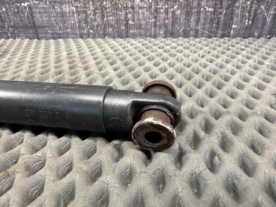 Амортизатор багажника, 560 рублей, Красноярск