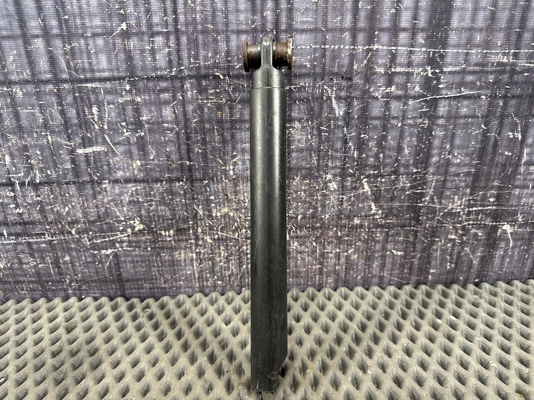 Амортизатор багажника, 560 рублей, Красноярск