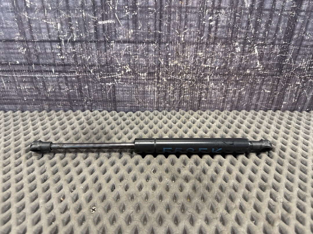 Амортизатор капота, 1170 рублей, Красноярск