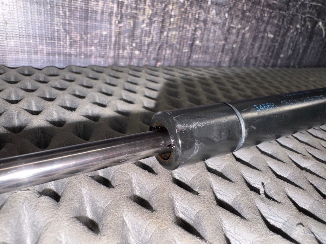 Амортизатор капота, 1170 рублей, Красноярск