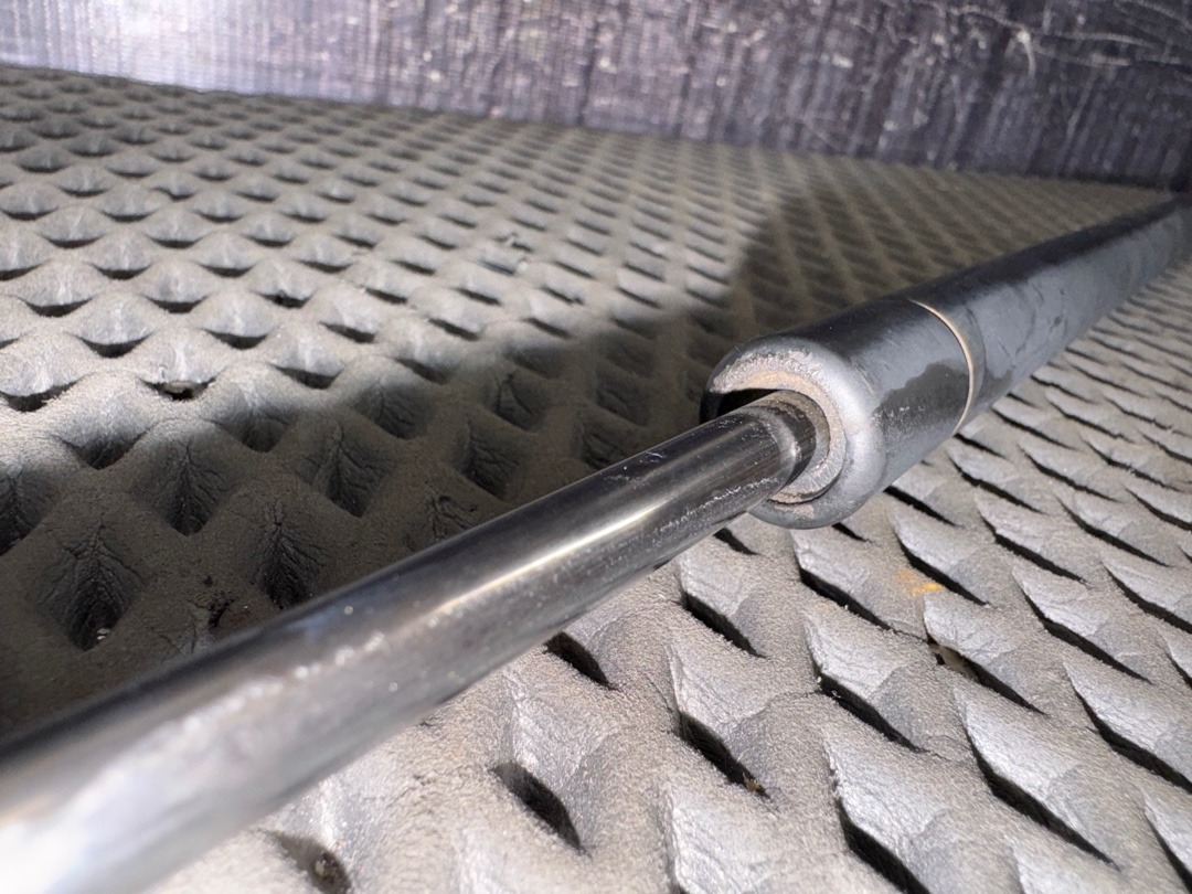 Амортизатор багажника, 930 рублей, Красноярск