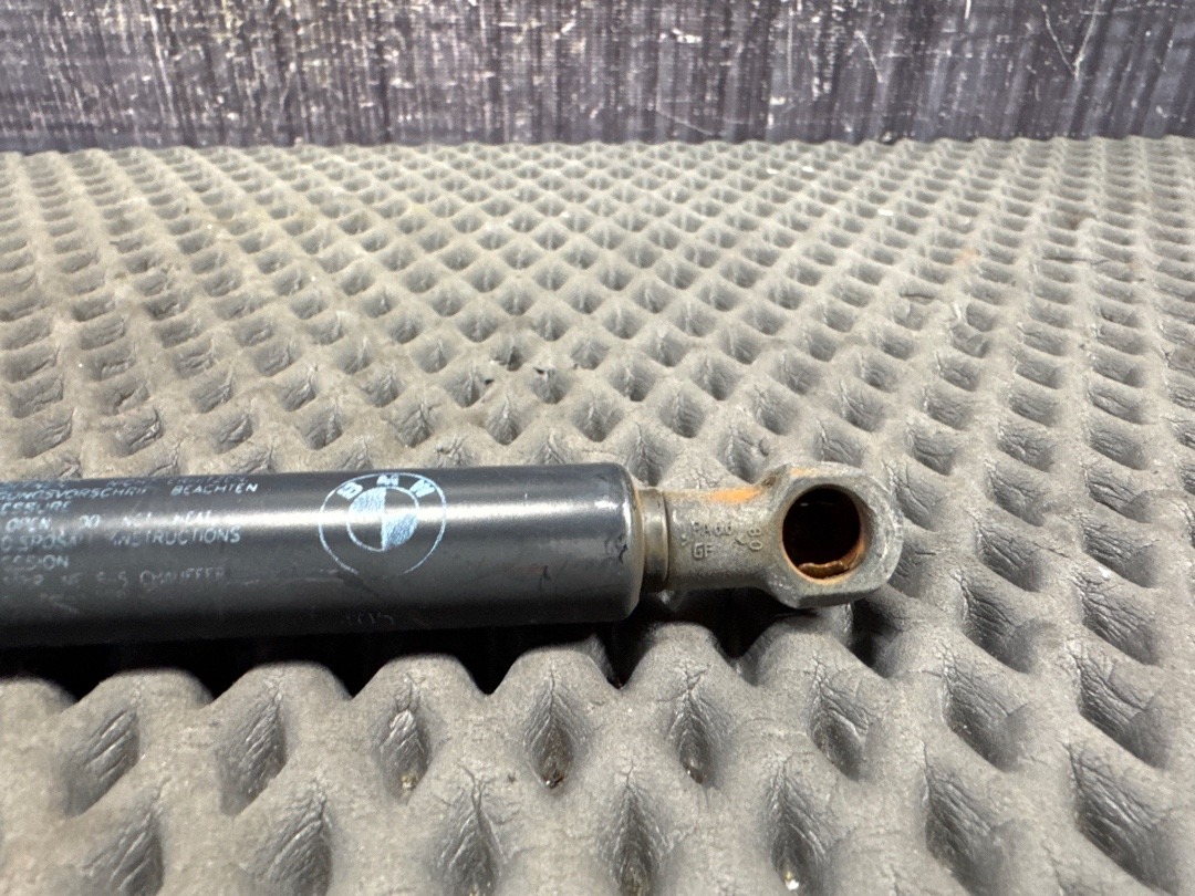 Амортизатор багажника, 930 рублей, Красноярск