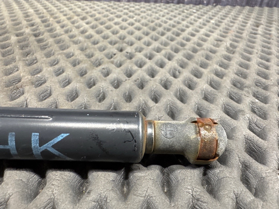 Амортизатор багажника, 930 рублей, Красноярск