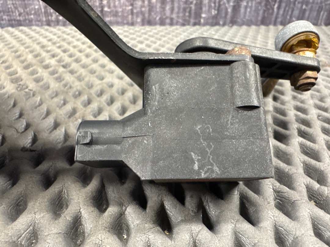 Датчик уровня подвески, 3970 рублей, Красноярск