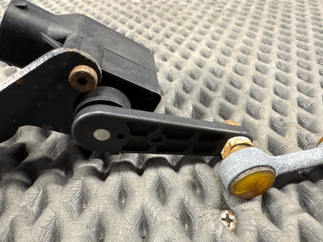 Датчик уровня подвески, 3970 рублей, Красноярск