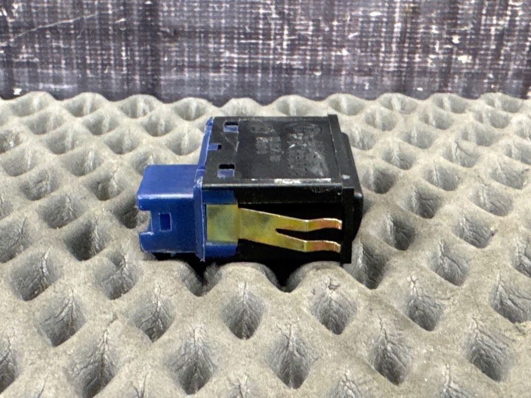 Кнопка открывания багажника, 460 рублей, Красноярск