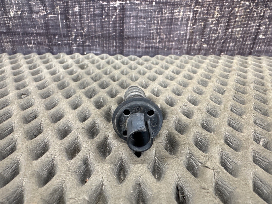 Направляющая замка лючка бензобака, 620 рублей, Красноярск