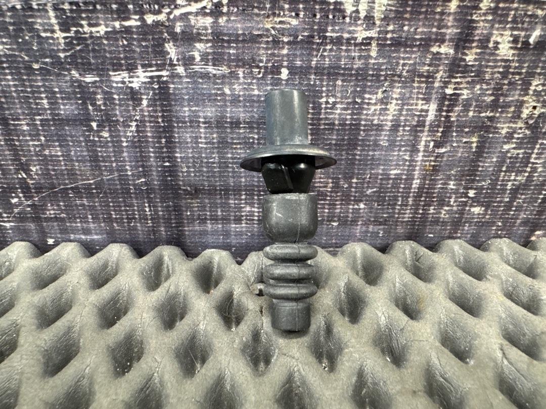 Направляющая замка лючка бензобака, 620 рублей, Красноярск