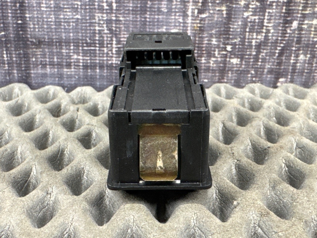 Кнопка люка, 1030 рублей, Красноярск