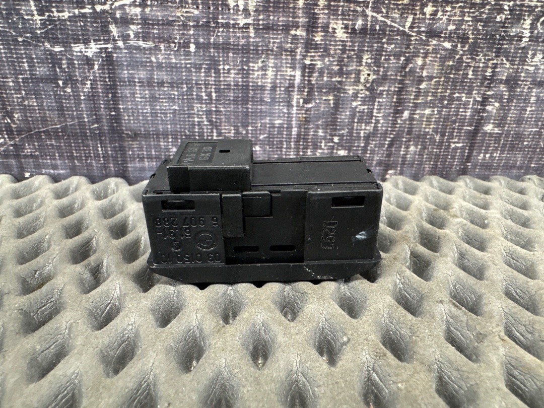 Кнопка люка, 1030 рублей, Красноярск