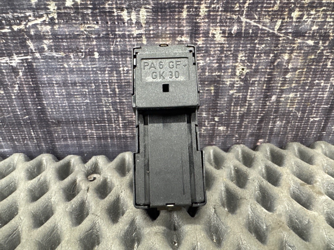 Кнопка люка, 1030 рублей, Красноярск