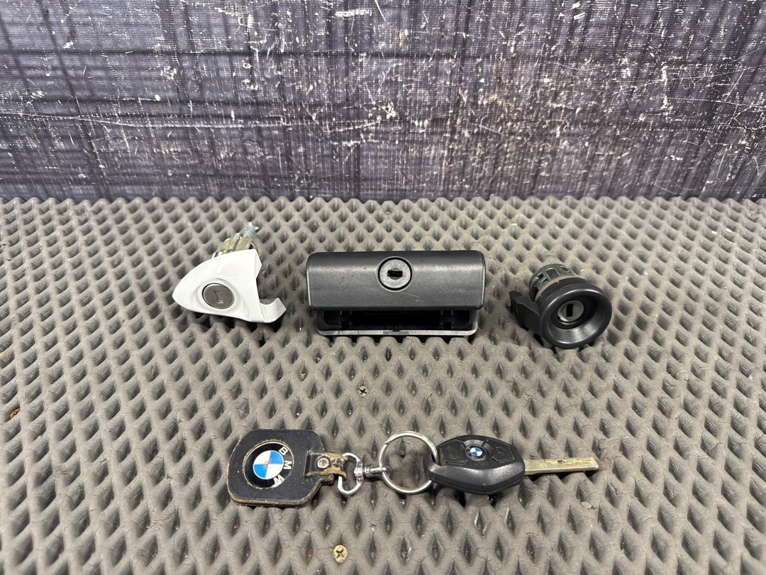 Комплект замков с ключом, 6920 рублей, Красноярск