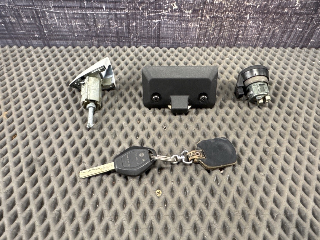 Комплект замков с ключом, 6920 рублей, Красноярск