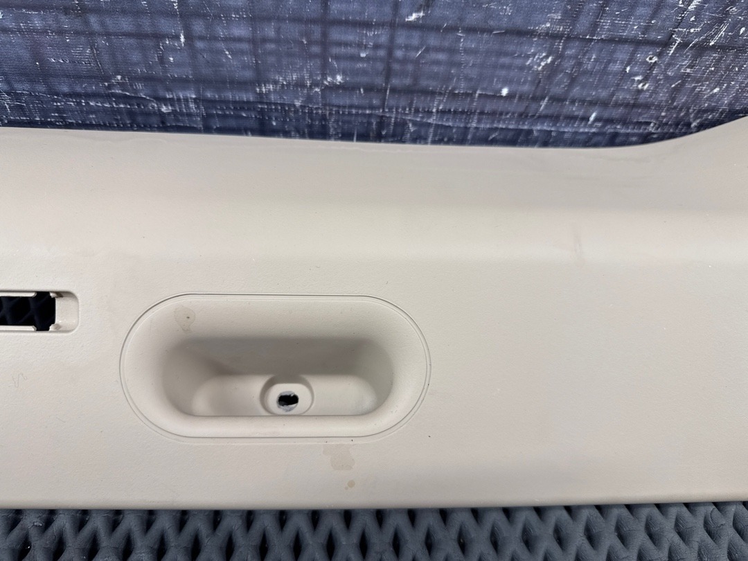 Пластик крышки багажника, 1030 рублей, Красноярск