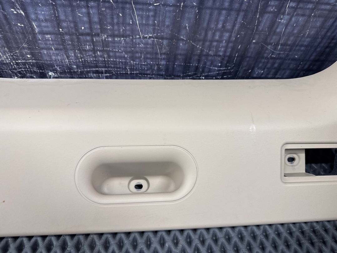 Пластик крышки багажника, 1030 рублей, Красноярск