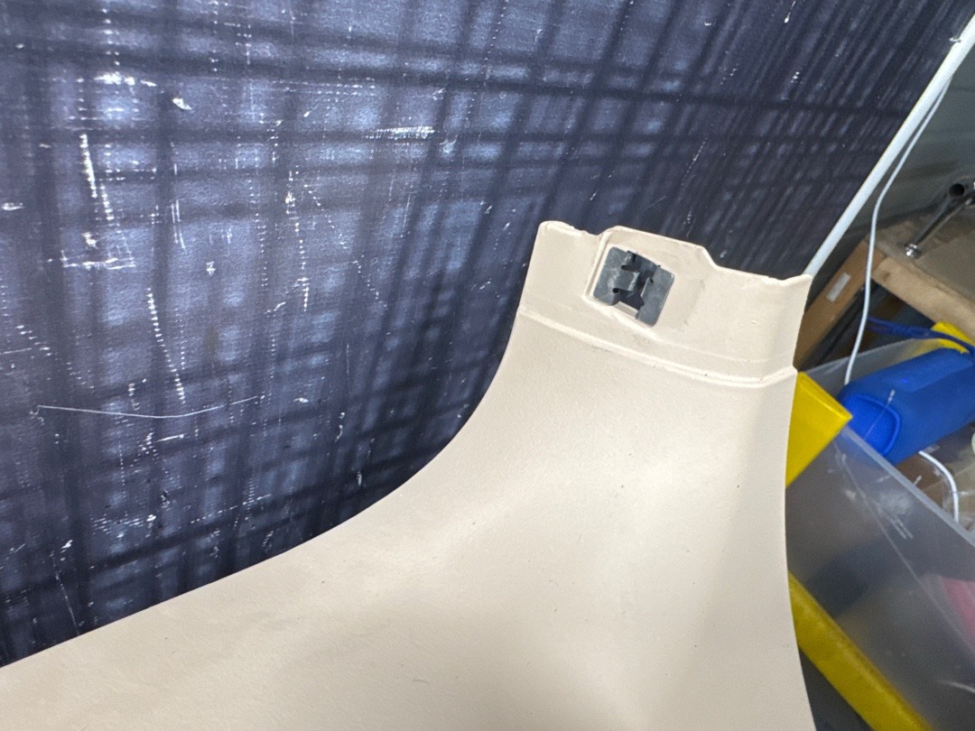 Пластик крышки багажника, 1030 рублей, Красноярск