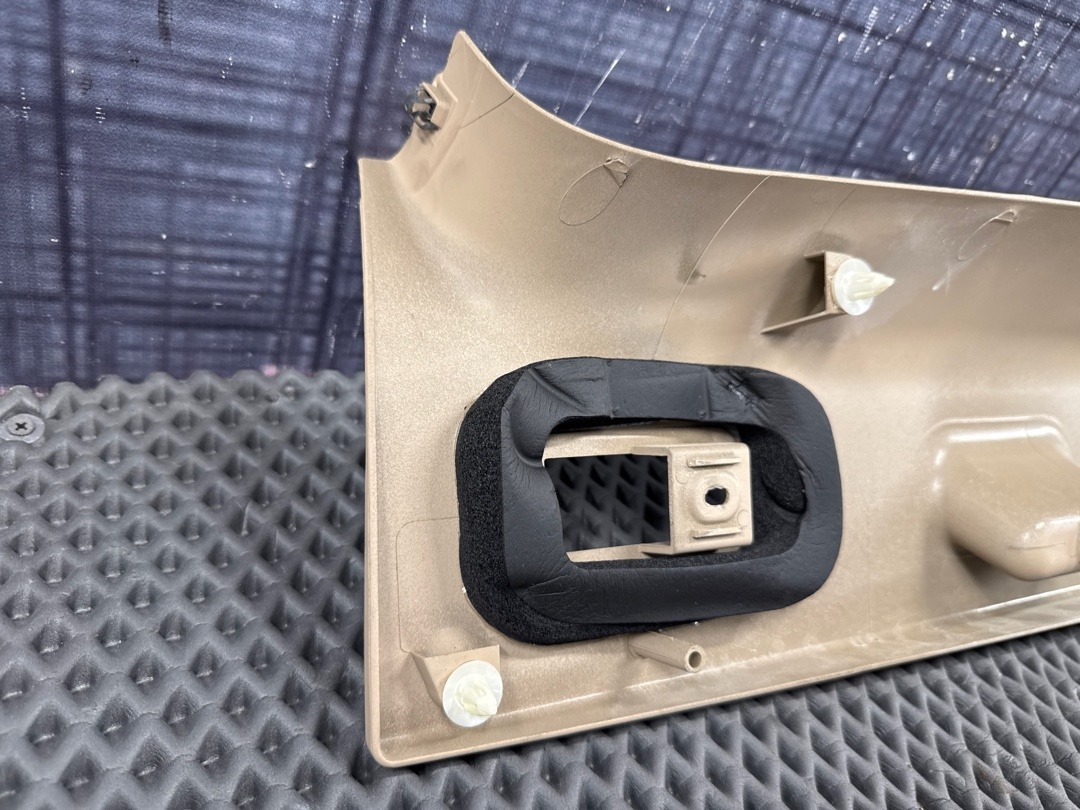 Пластик крышки багажника, 1030 рублей, Красноярск