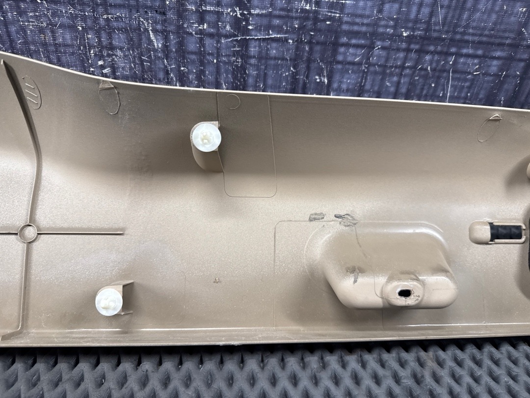 Пластик крышки багажника, 1030 рублей, Красноярск