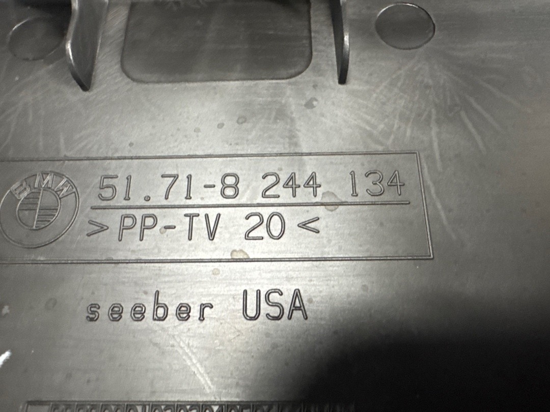 Пластик багажника, 680 рублей, Красноярск