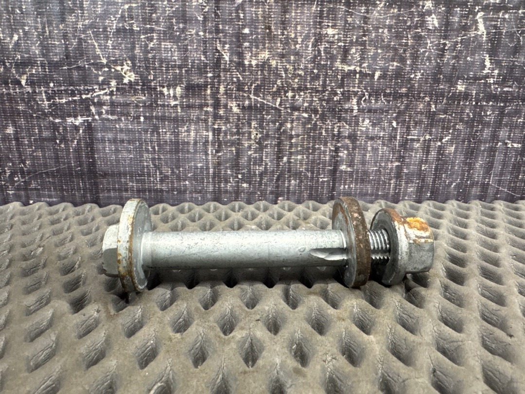 Болт развальный, 730 рублей, Красноярск