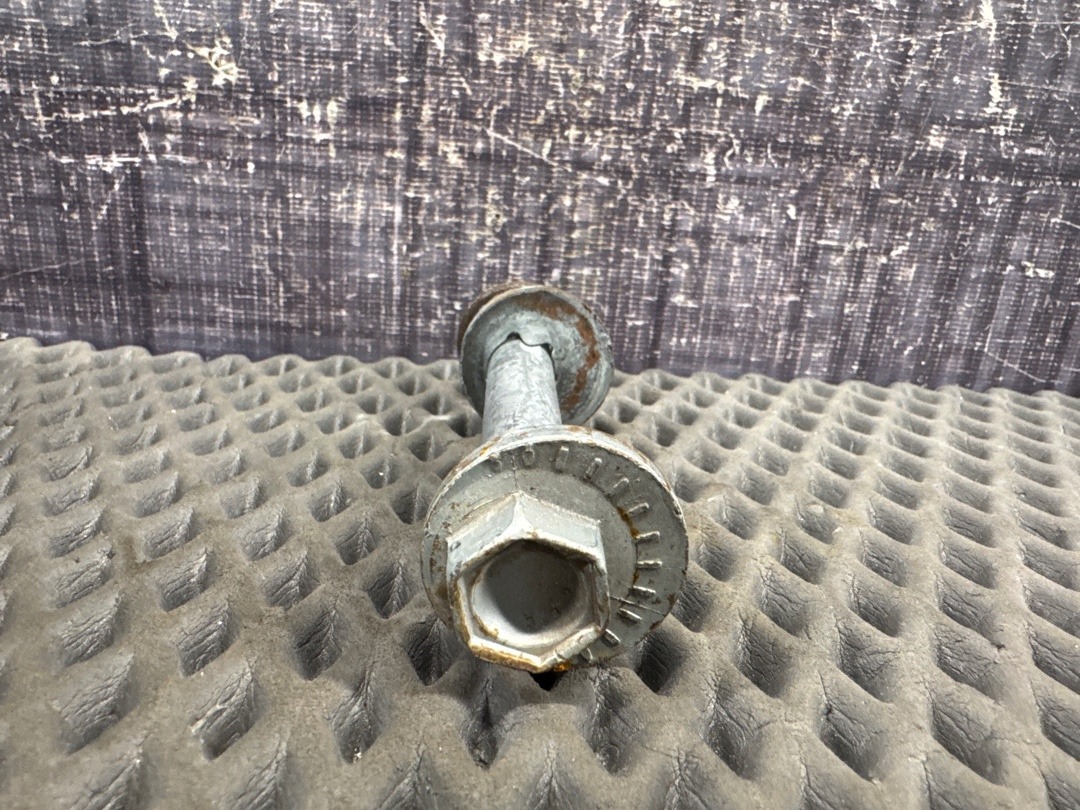 Болт развальный, 730 рублей, Красноярск