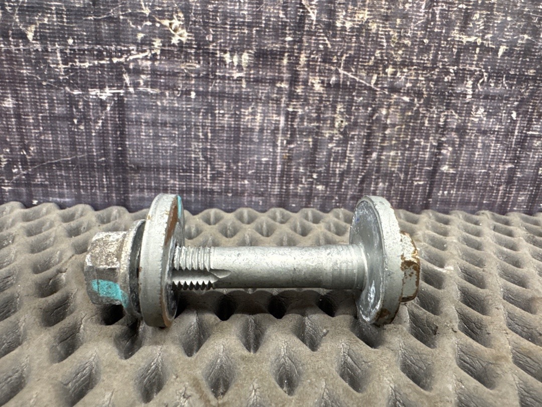 Болт развальный, 730 рублей, Красноярск