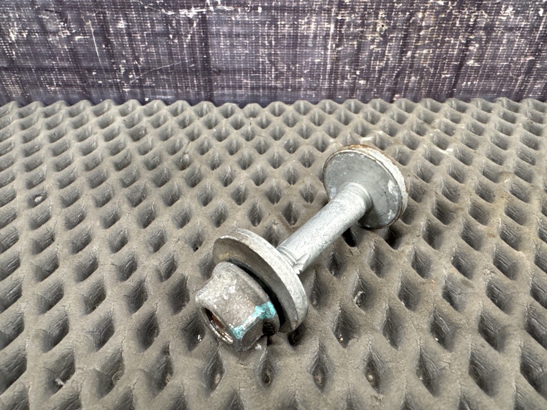 Болт развальный, 730 рублей, Красноярск