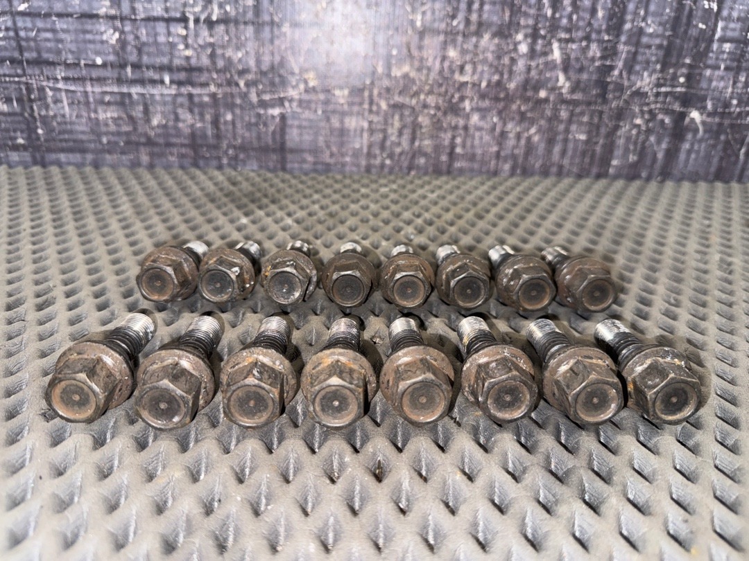 Комплект колесных болтов, 3970 рублей, Красноярск