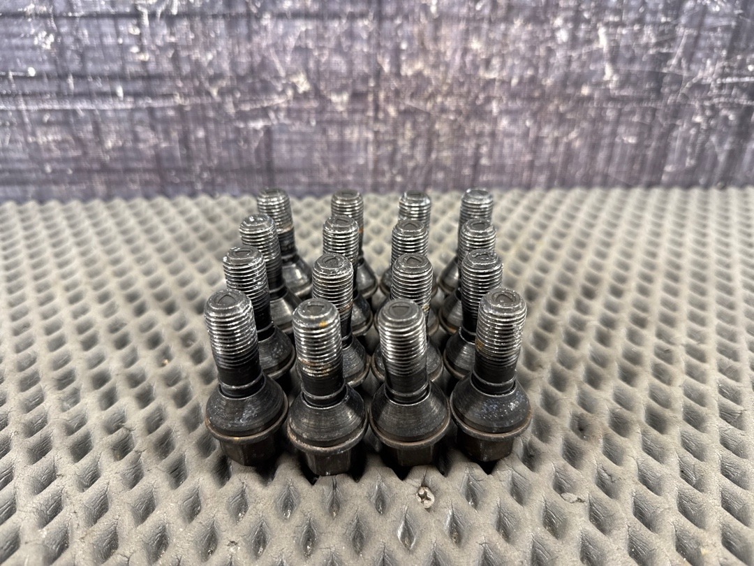 Комплект колесных болтов, 3970 рублей, Красноярск