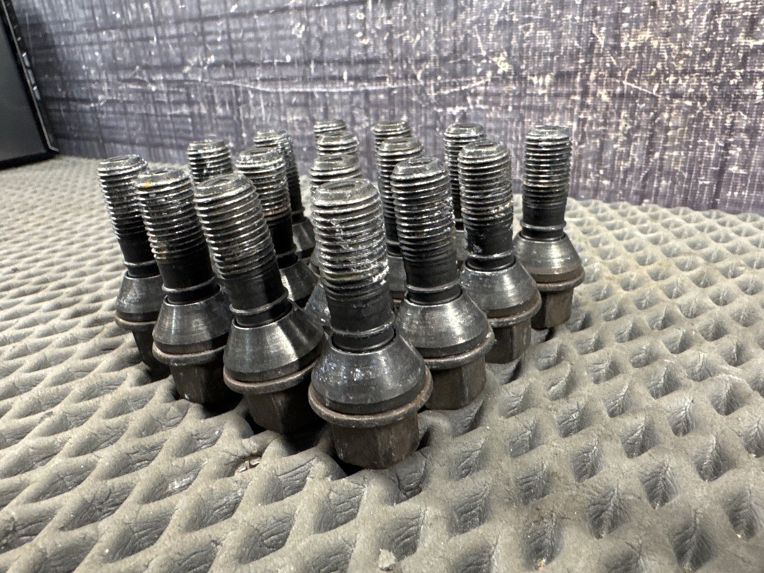 Комплект колесных болтов, 3970 рублей, Красноярск