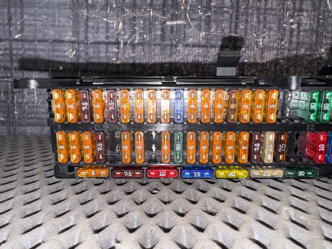 Блок предохранителей, 2150 рублей, Красноярск