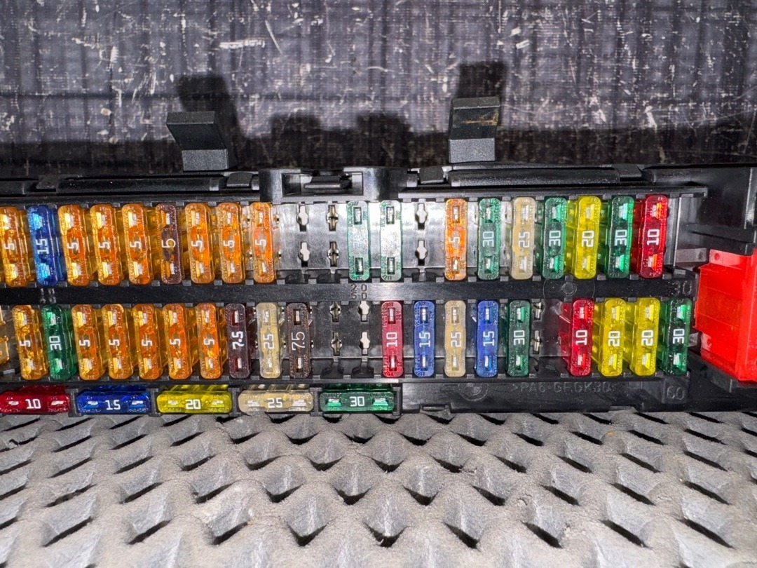 Блок предохранителей, 2150 рублей, Красноярск