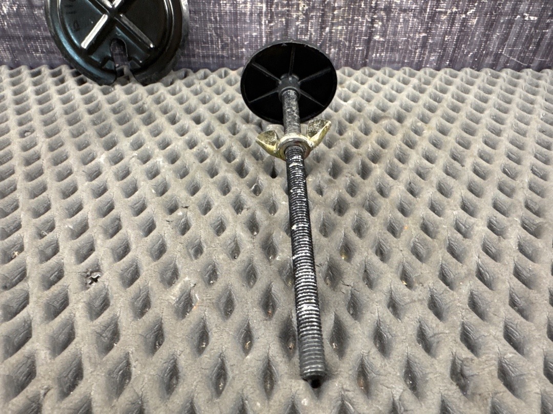 Крепление запасного колеса, 1380 рублей, Красноярск