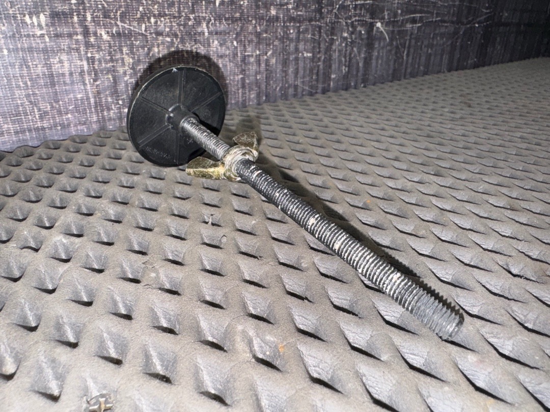 Крепление запасного колеса, 1380 рублей, Красноярск