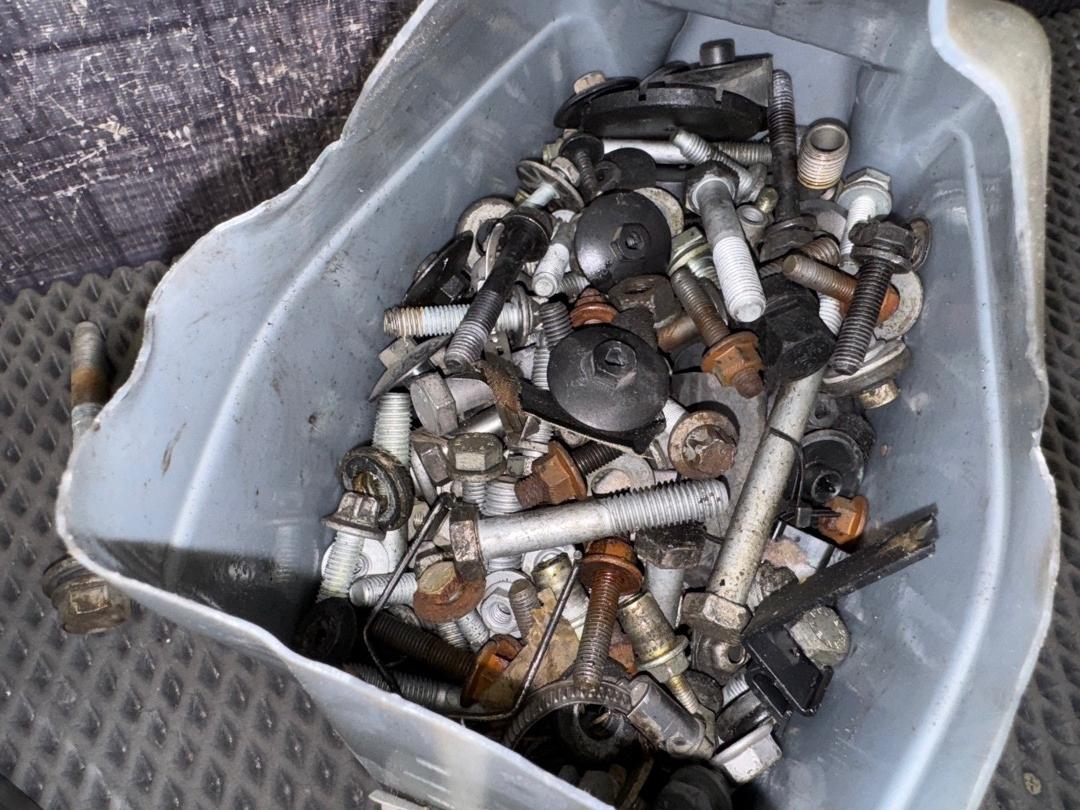 Болты и гайки, 4730 рублей, Красноярск