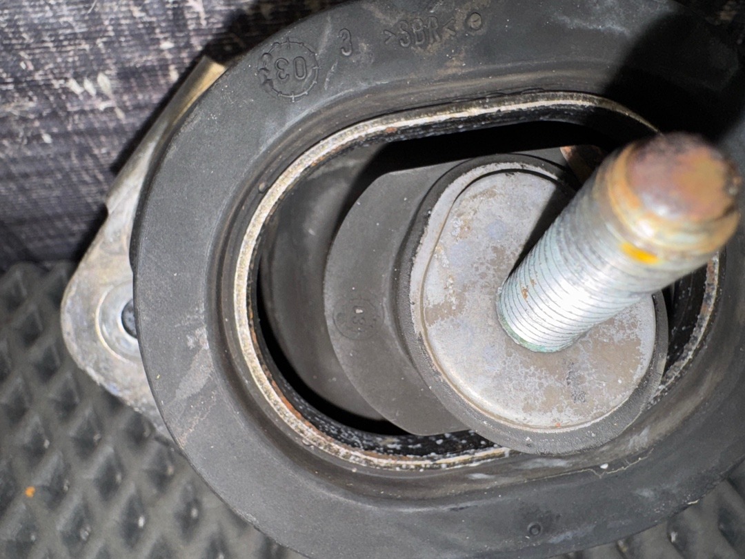 Подушка двигателя, 4120 рублей, Красноярск