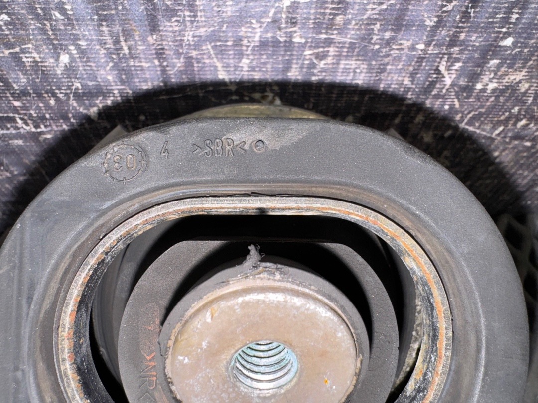 Подушка двигателя, 4120 рублей, Красноярск